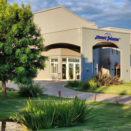 Howard Johnson Hotel & Resort 푸네스 외부 사진